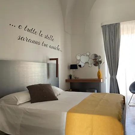 Palazzo Flora * Collepasso