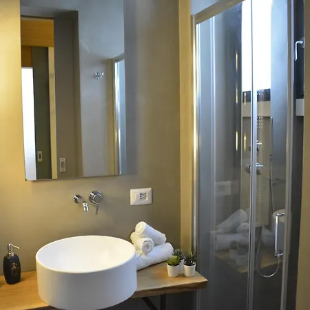 Palazzo Flora * Collepasso